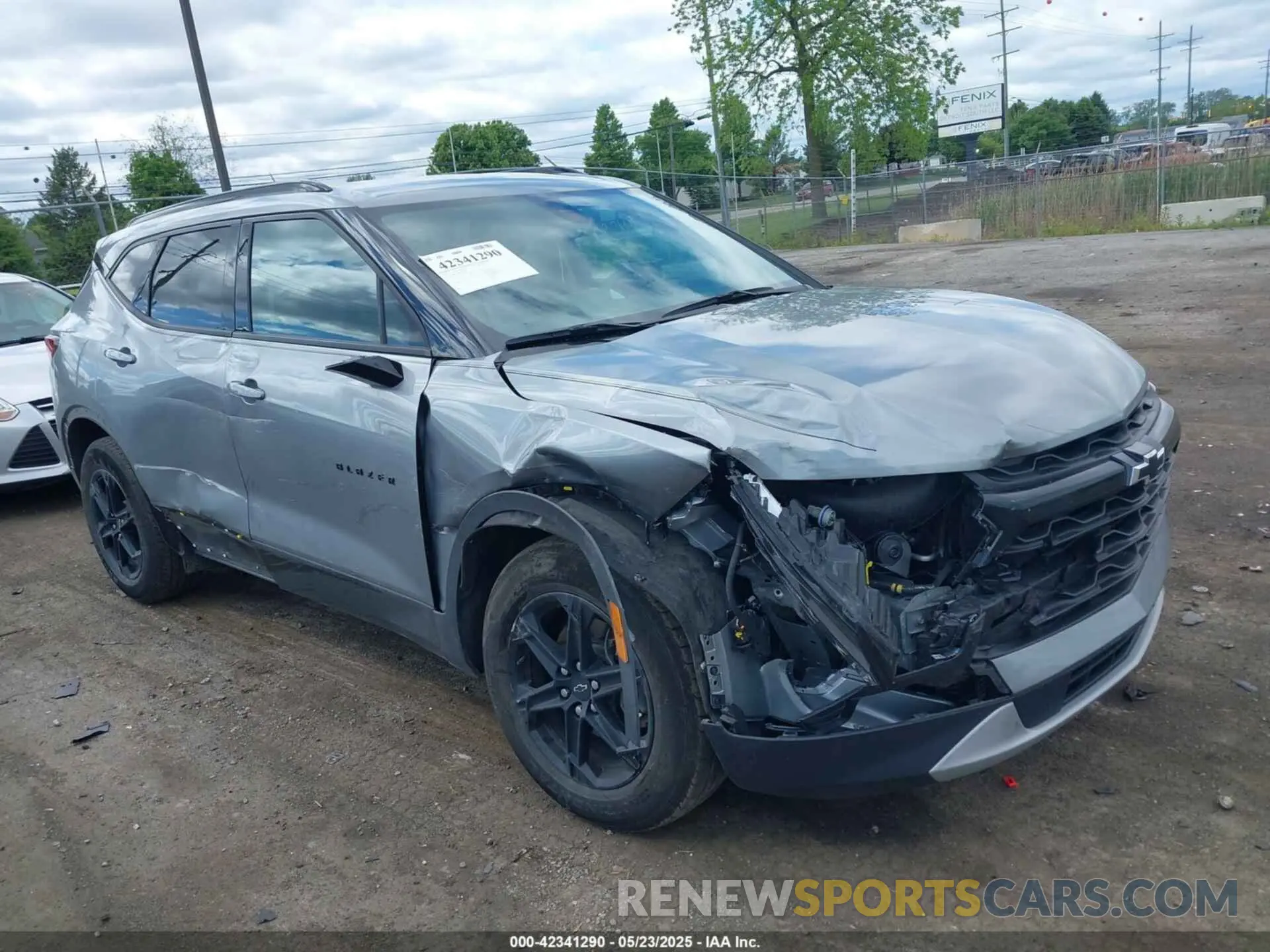 1 Photograph of a damaged car 3GNKBCR48RS203810 CHEVROLET BLAZER 2024