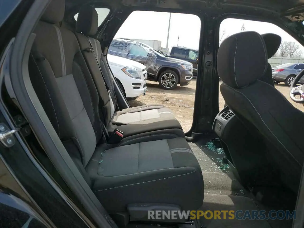 11 Photograph of a damaged car 3GNKBCR48RS264364 CHEVROLET BLAZER 2024
