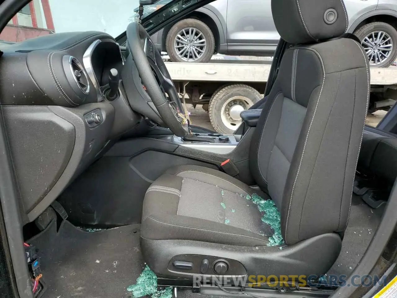 7 Photograph of a damaged car 3GNKBCR48RS264364 CHEVROLET BLAZER 2024