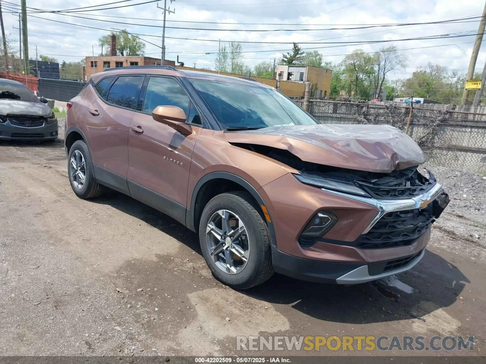 1 Photograph of a damaged car 3GNKBCR4XRS165349 CHEVROLET BLAZER 2024