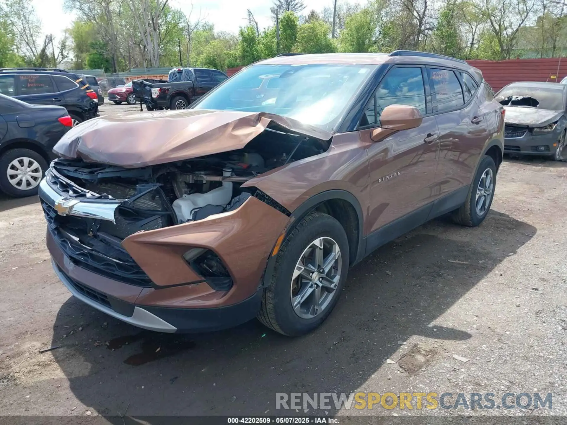 2 Photograph of a damaged car 3GNKBCR4XRS165349 CHEVROLET BLAZER 2024