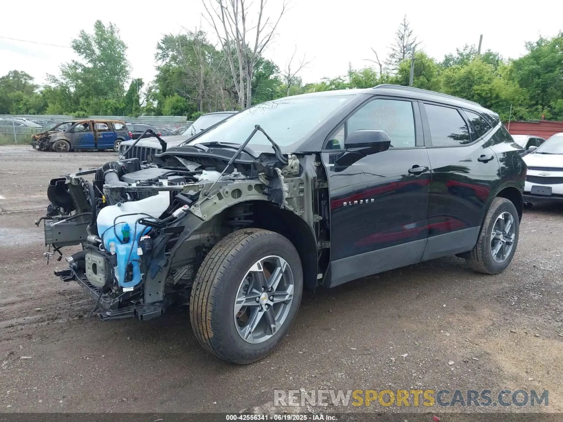 2 Photograph of a damaged car 3GNKBCR4XRS233343 CHEVROLET BLAZER 2024