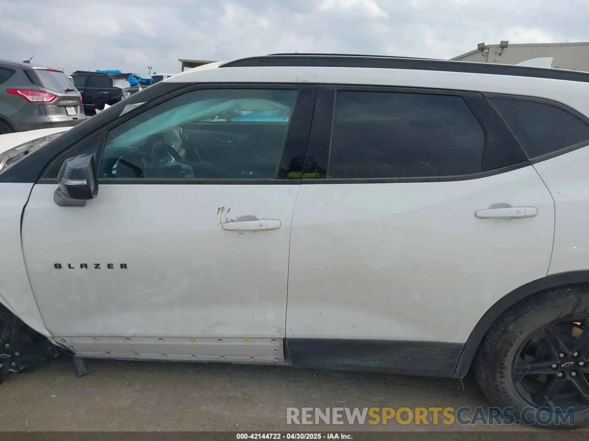 15 Photograph of a damaged car 3GNKBDR43RS210038 CHEVROLET BLAZER 2024