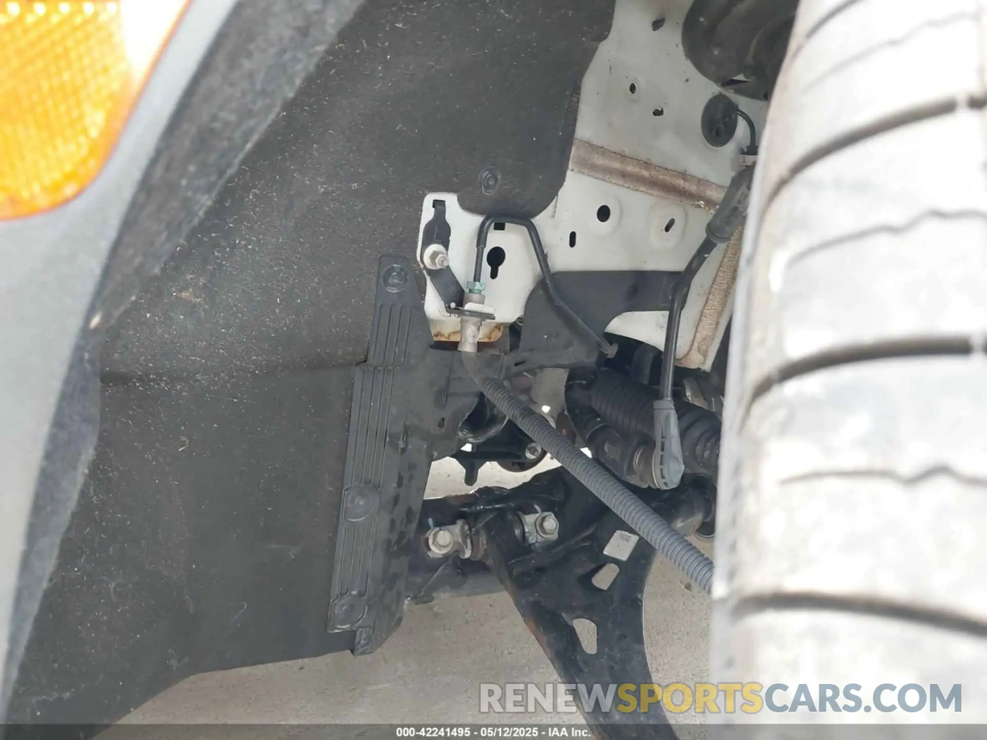 17 Photograph of a damaged car 3GNKBDR45RS195056 CHEVROLET BLAZER 2024