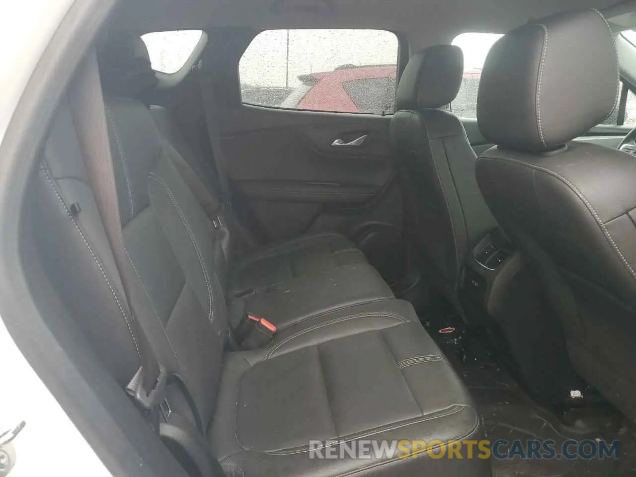 10 Photograph of a damaged car 3GNKBDRS4RS159079 CHEVROLET BLAZER 2024
