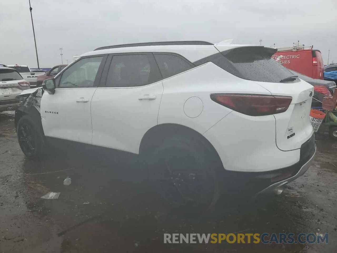 2 Photograph of a damaged car 3GNKBDRS4RS159079 CHEVROLET BLAZER 2024