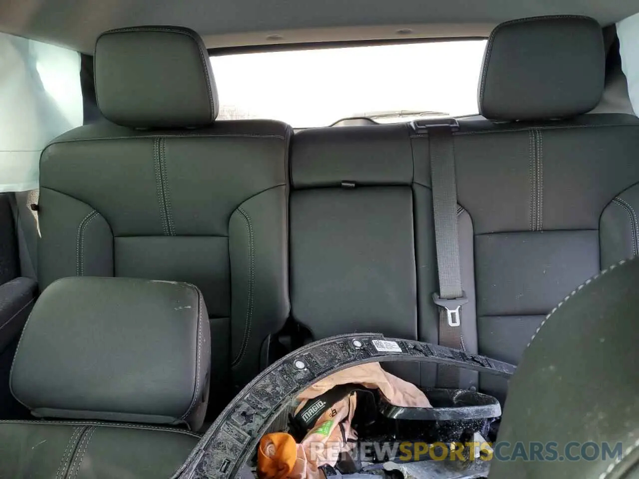 10 Photograph of a damaged car 3GNKBDRS4RS283692 CHEVROLET BLAZER 2024