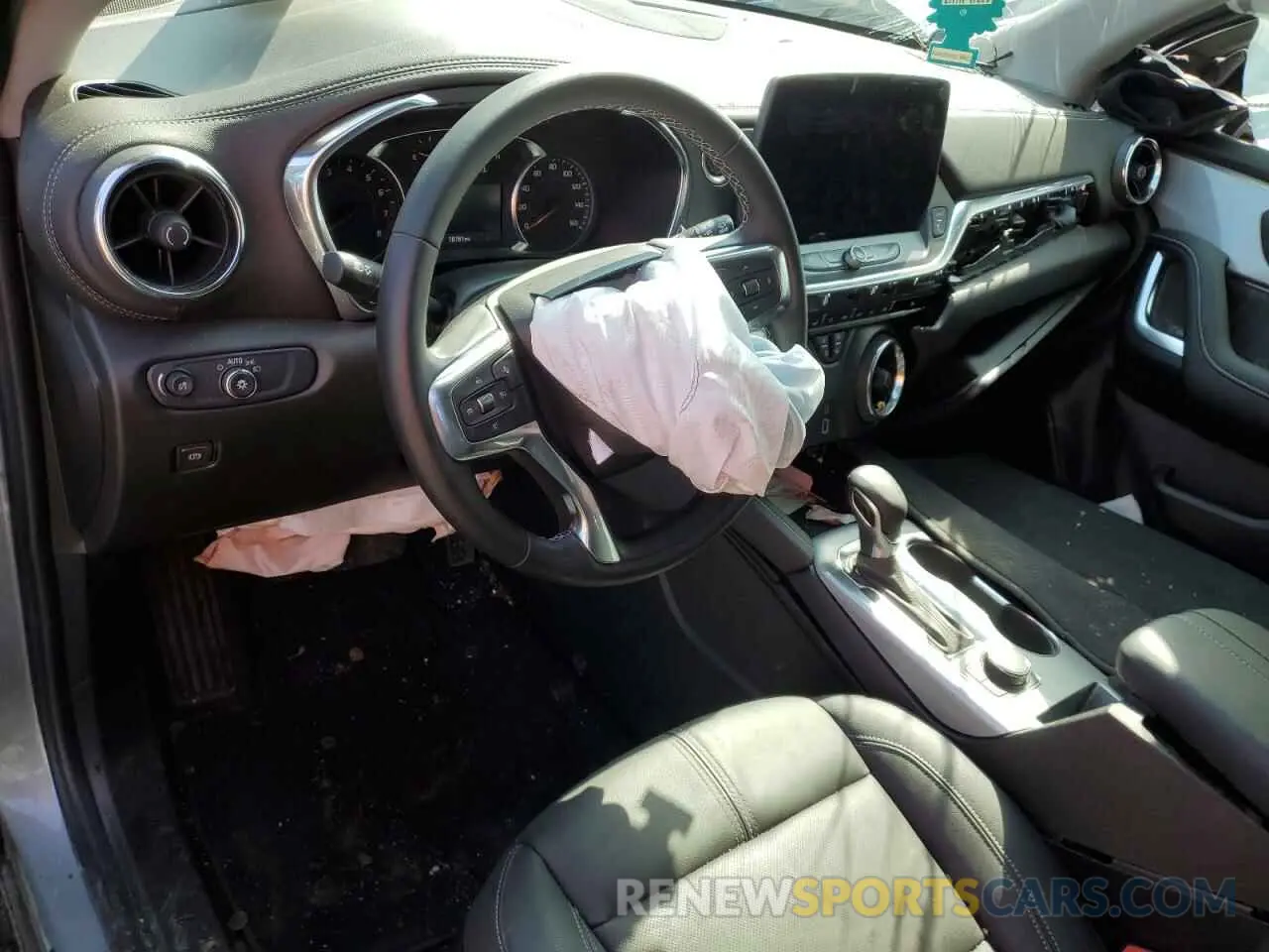 8 Photograph of a damaged car 3GNKBDRS4RS283692 CHEVROLET BLAZER 2024