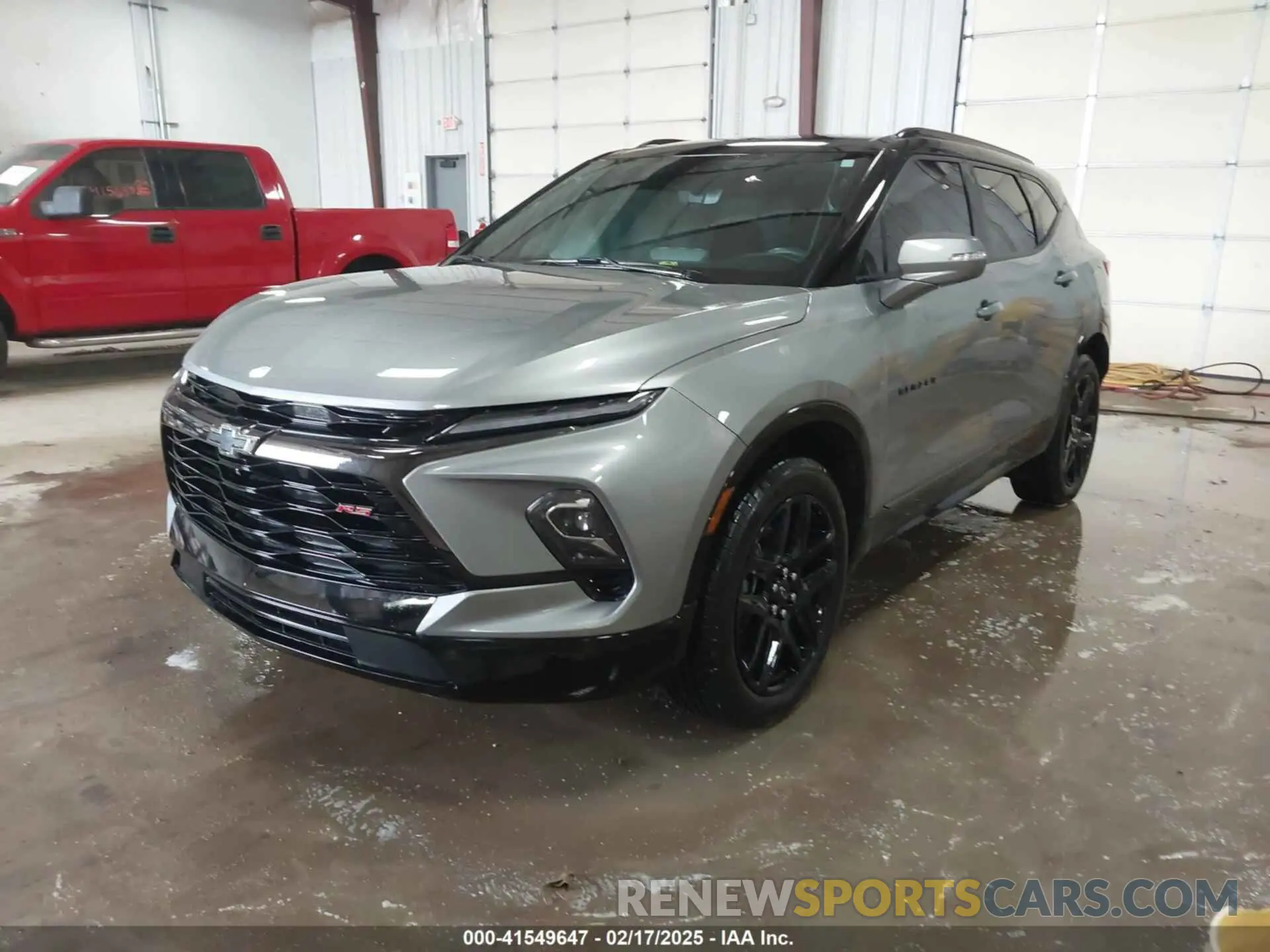 2 Photograph of a damaged car 3GNKBERS5RS196244 CHEVROLET BLAZER 2024