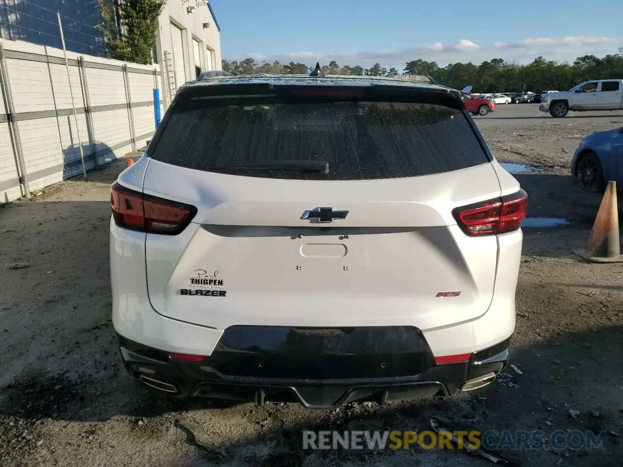 6 Photograph of a damaged car 3GNKBERS6RS271310 CHEVROLET BLAZER 2024