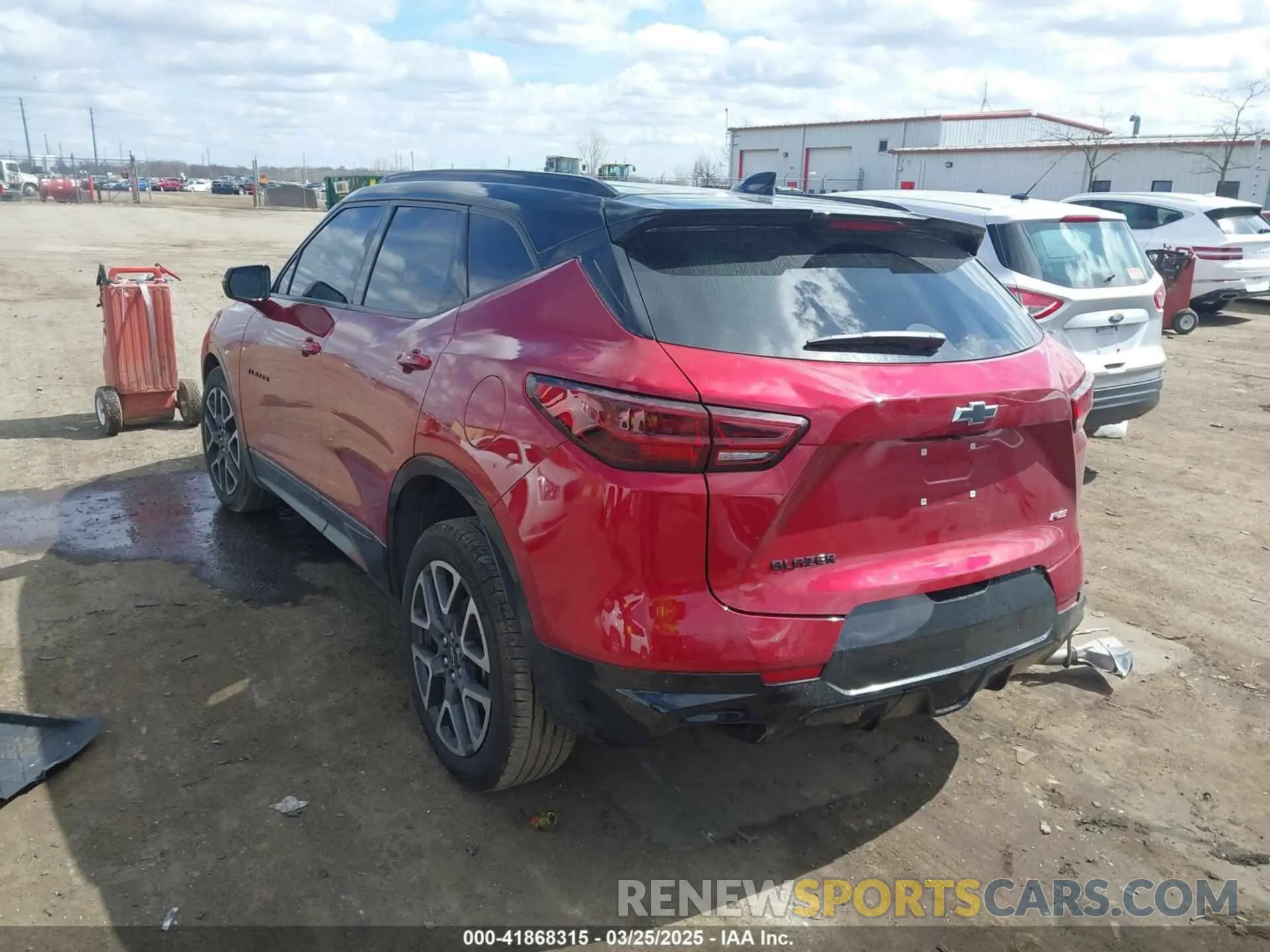 3 Photograph of a damaged car 3GNKBERS7RS147952 CHEVROLET BLAZER 2024