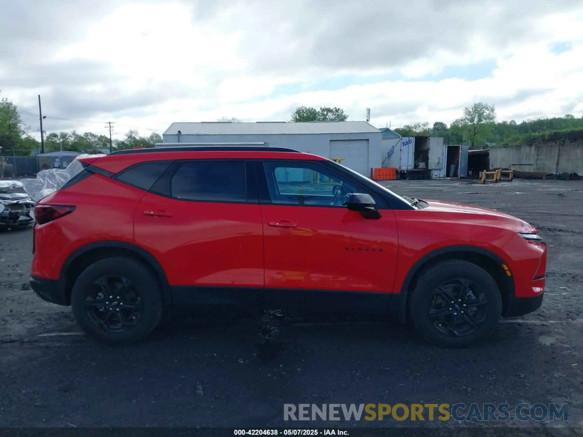 13 Photograph of a damaged car 3GNKBHR46RS163983 CHEVROLET BLAZER 2024