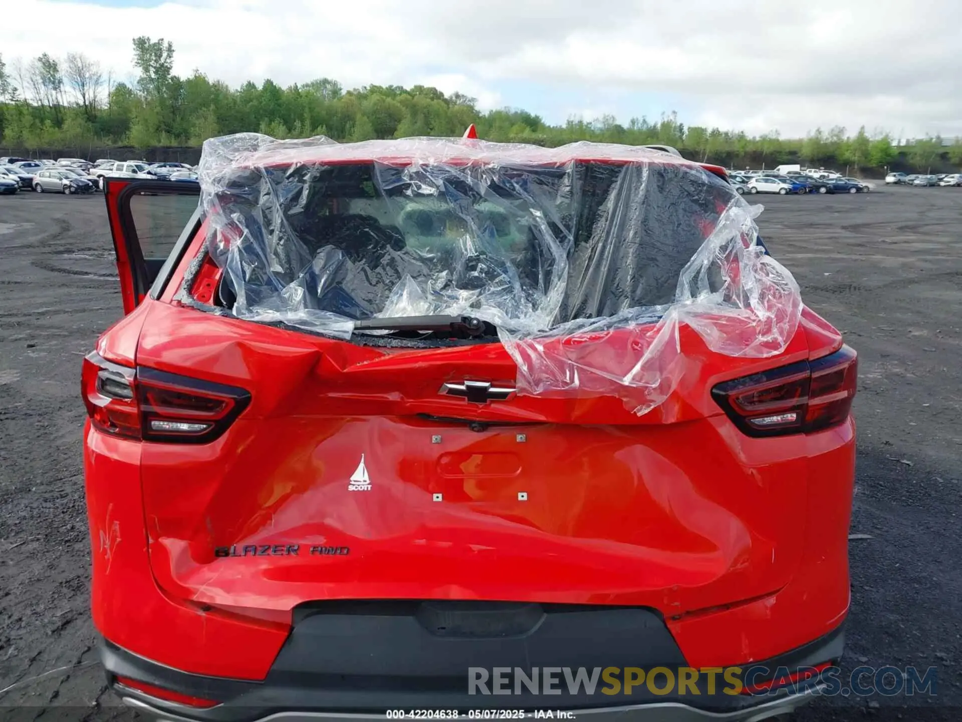 6 Photograph of a damaged car 3GNKBHR46RS163983 CHEVROLET BLAZER 2024