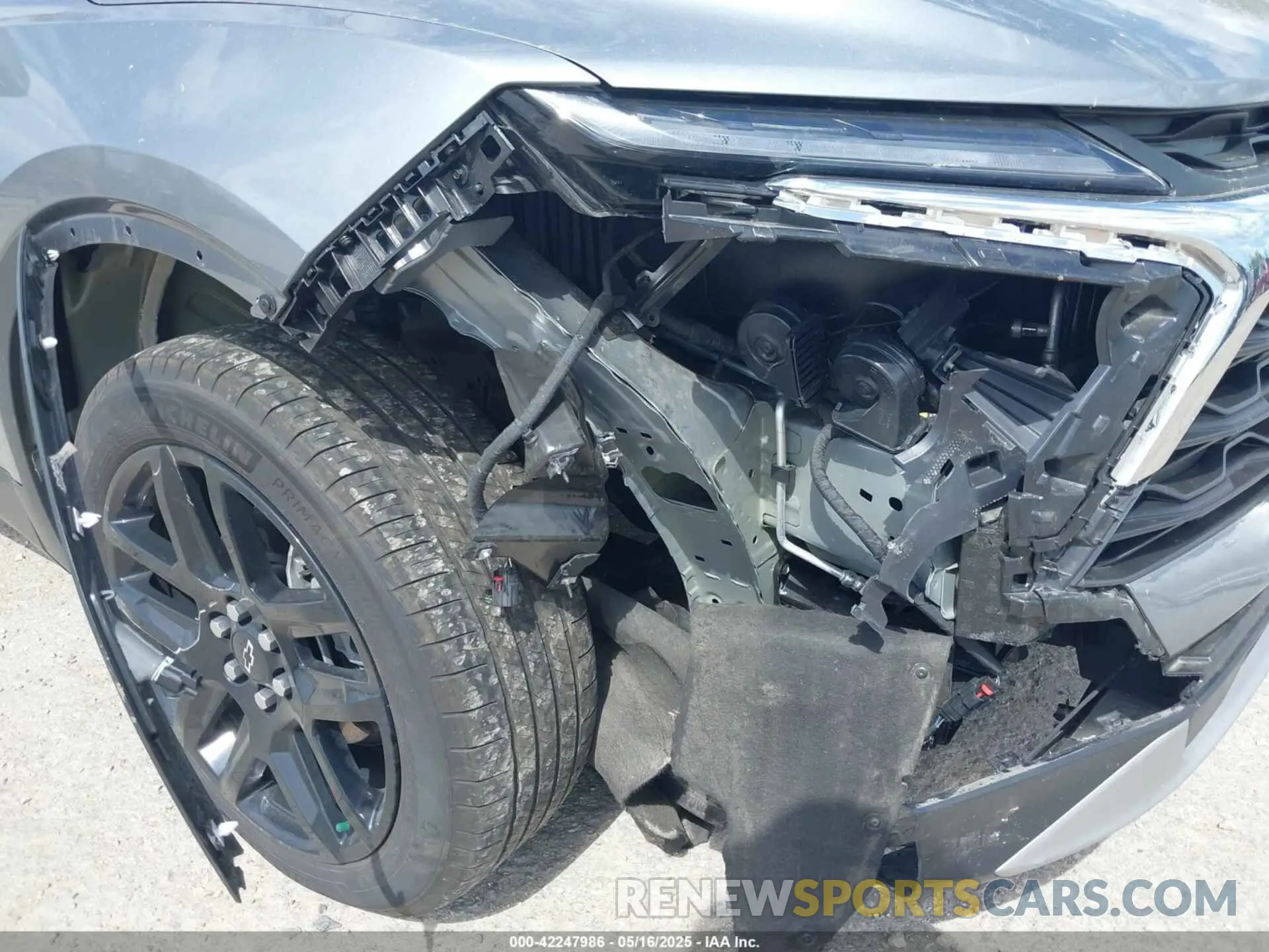 6 Photograph of a damaged car 3GNKBJRS4RS128378 CHEVROLET BLAZER 2024