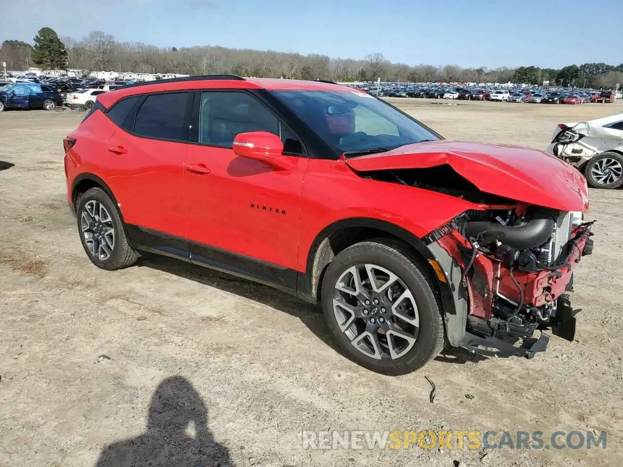 4 Photograph of a damaged car 3GNKBKRS0RS152022 CHEVROLET BLAZER 2024