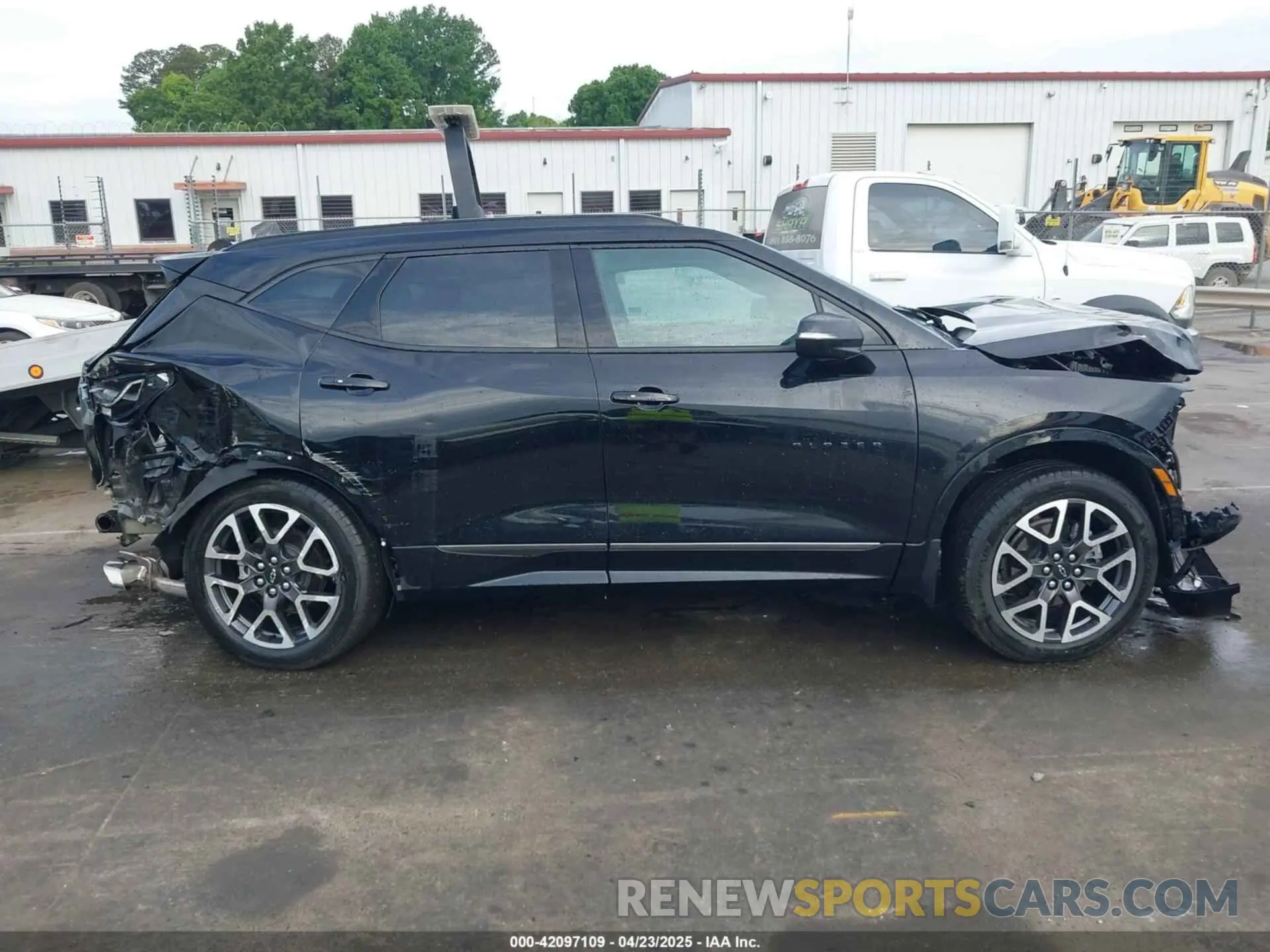 14 Photograph of a damaged car 3GNKBKRS1RS122026 CHEVROLET BLAZER 2024
