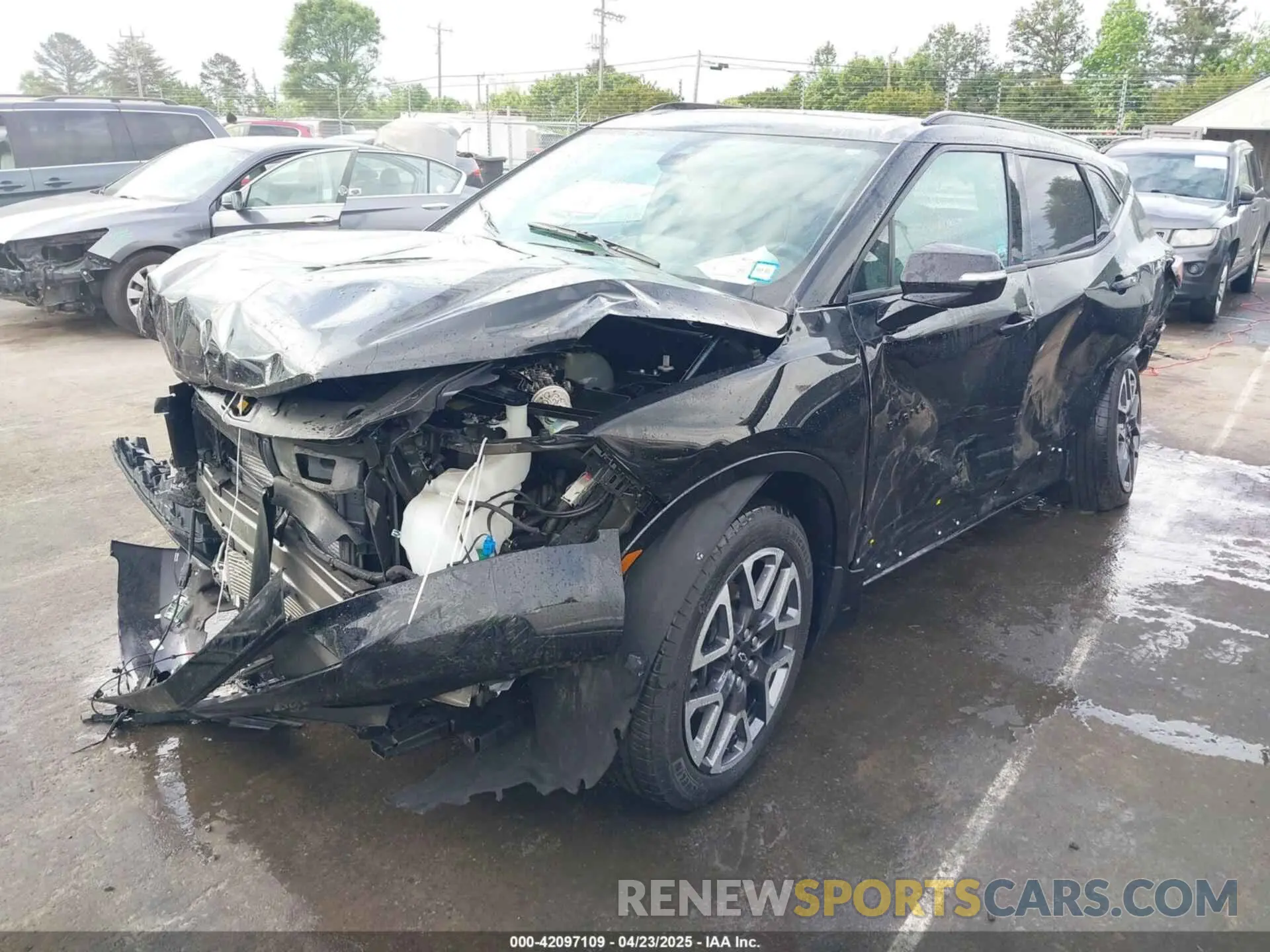 2 Photograph of a damaged car 3GNKBKRS1RS122026 CHEVROLET BLAZER 2024