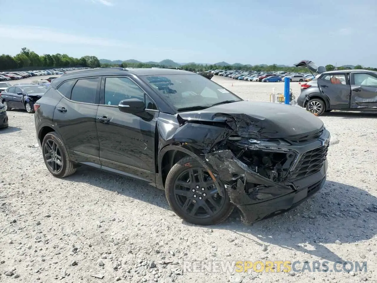4 Photograph of a damaged car 3GNKBKRS1RS223583 CHEVROLET BLAZER 2024