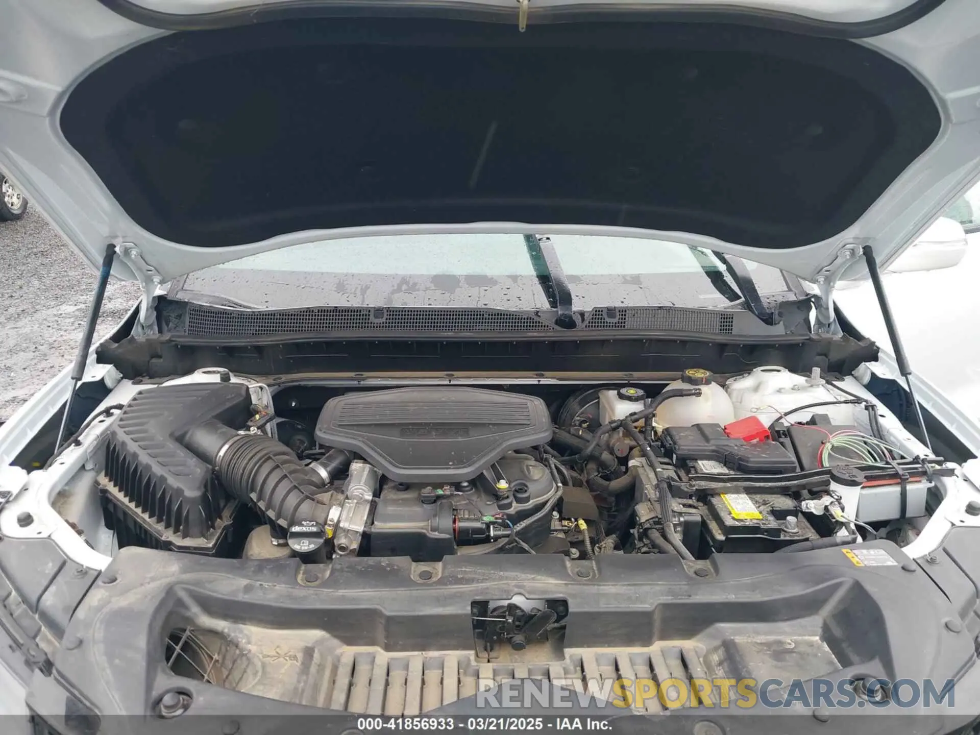 10 Photograph of a damaged car 3GNKBKRS4RS139337 CHEVROLET BLAZER 2024
