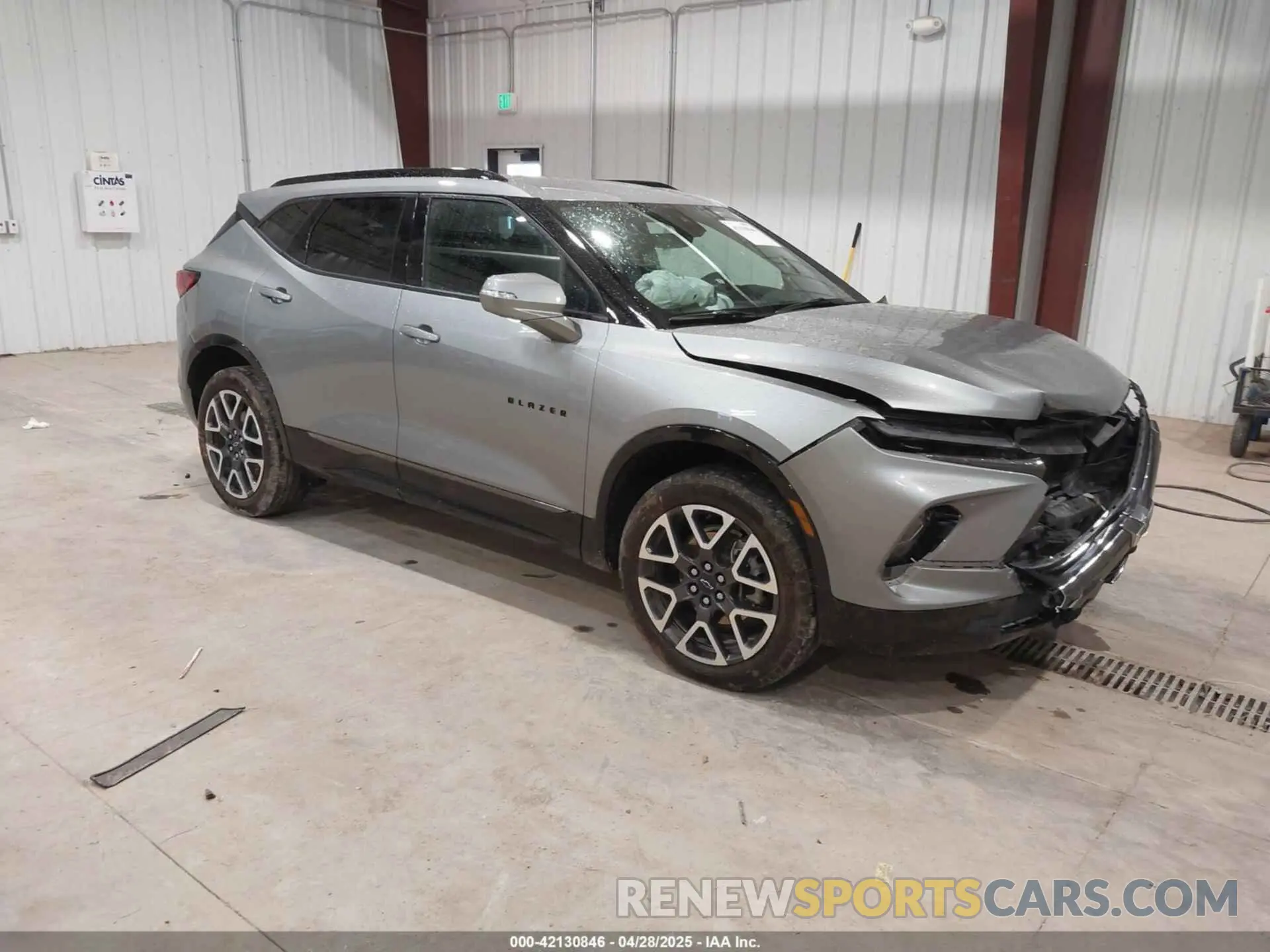 1 Photograph of a damaged car 3GNKBKRS7RS133533 CHEVROLET BLAZER 2024