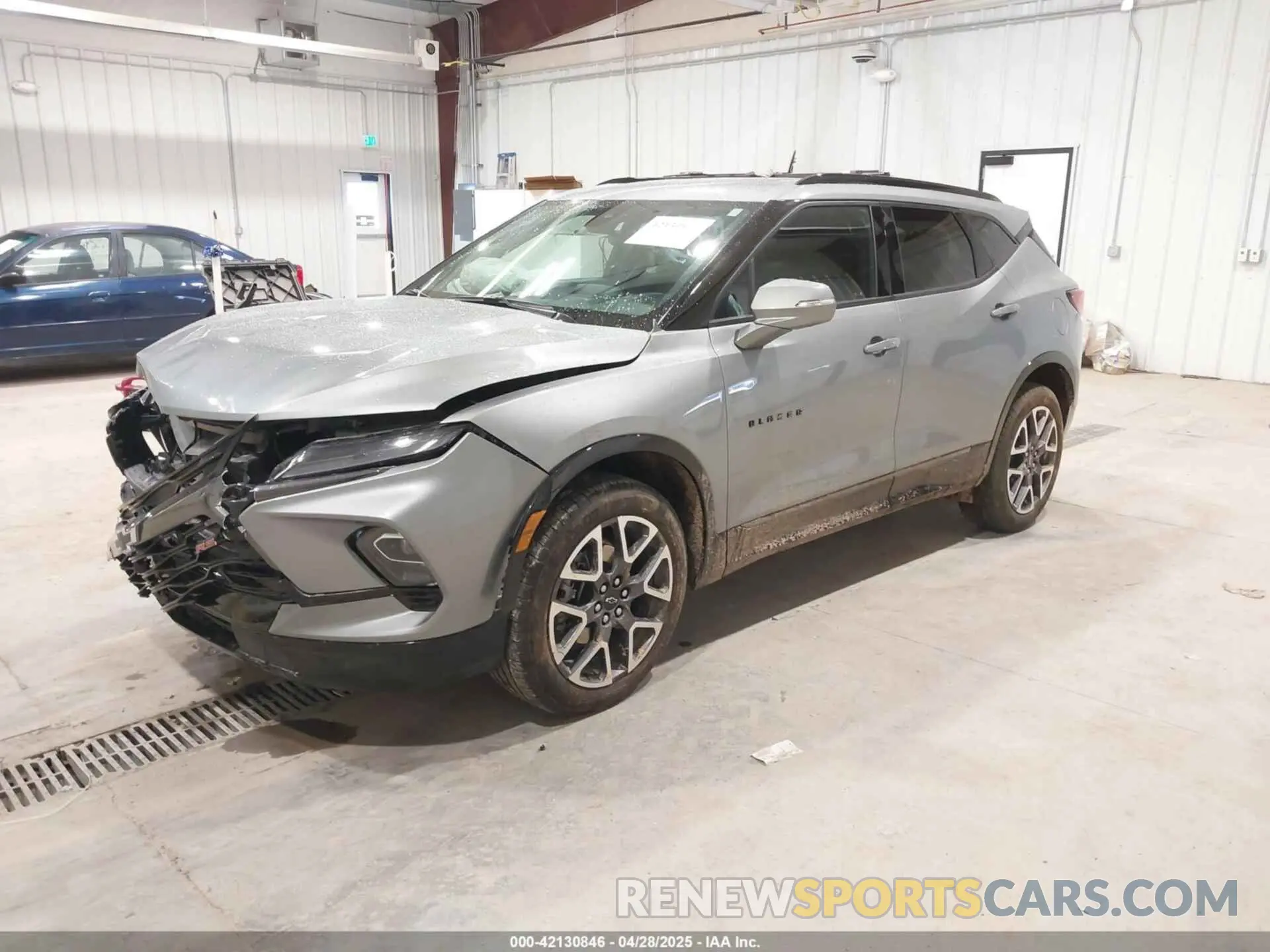 2 Photograph of a damaged car 3GNKBKRS7RS133533 CHEVROLET BLAZER 2024
