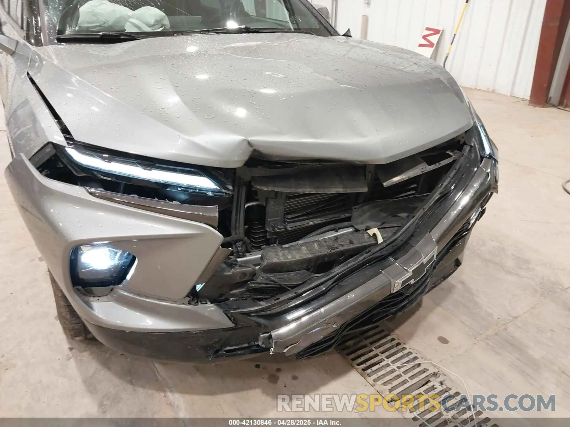 6 Photograph of a damaged car 3GNKBKRS7RS133533 CHEVROLET BLAZER 2024