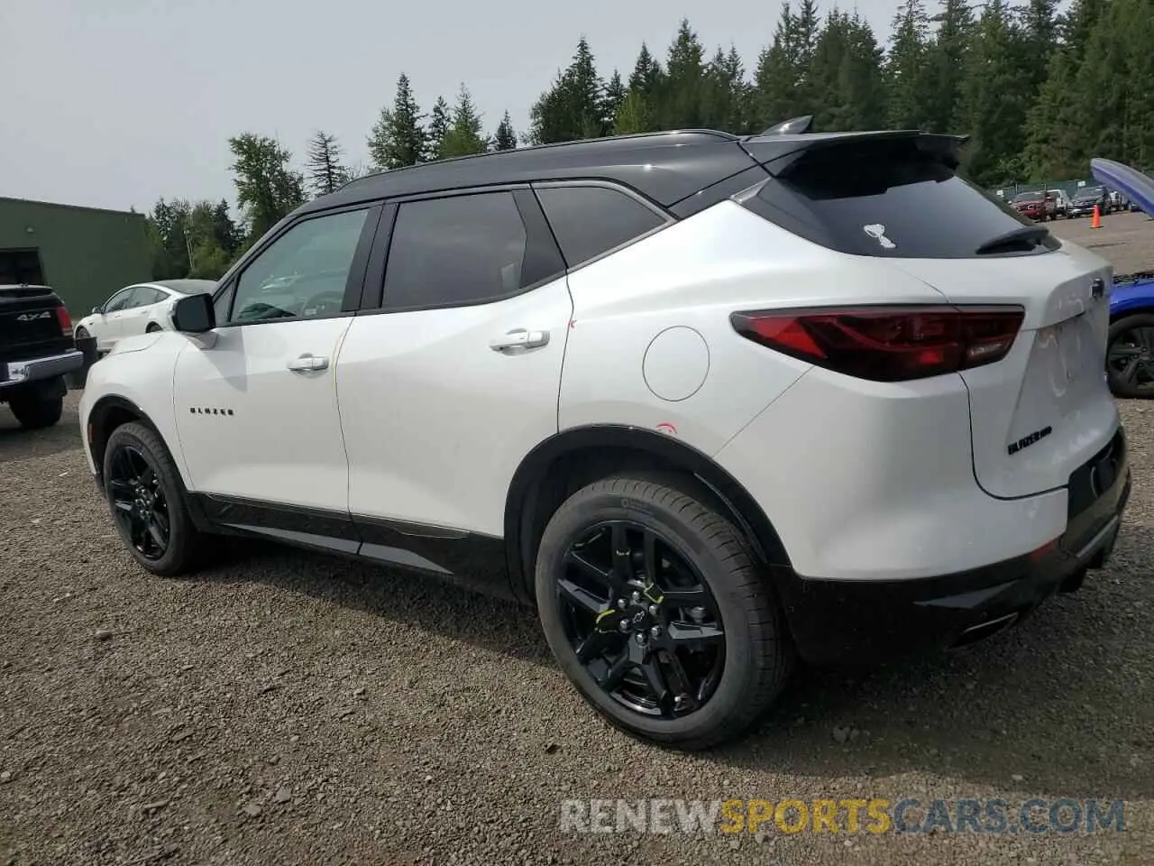 2 Photograph of a damaged car 3GNKBKRSXRS139522 CHEVROLET BLAZER 2024