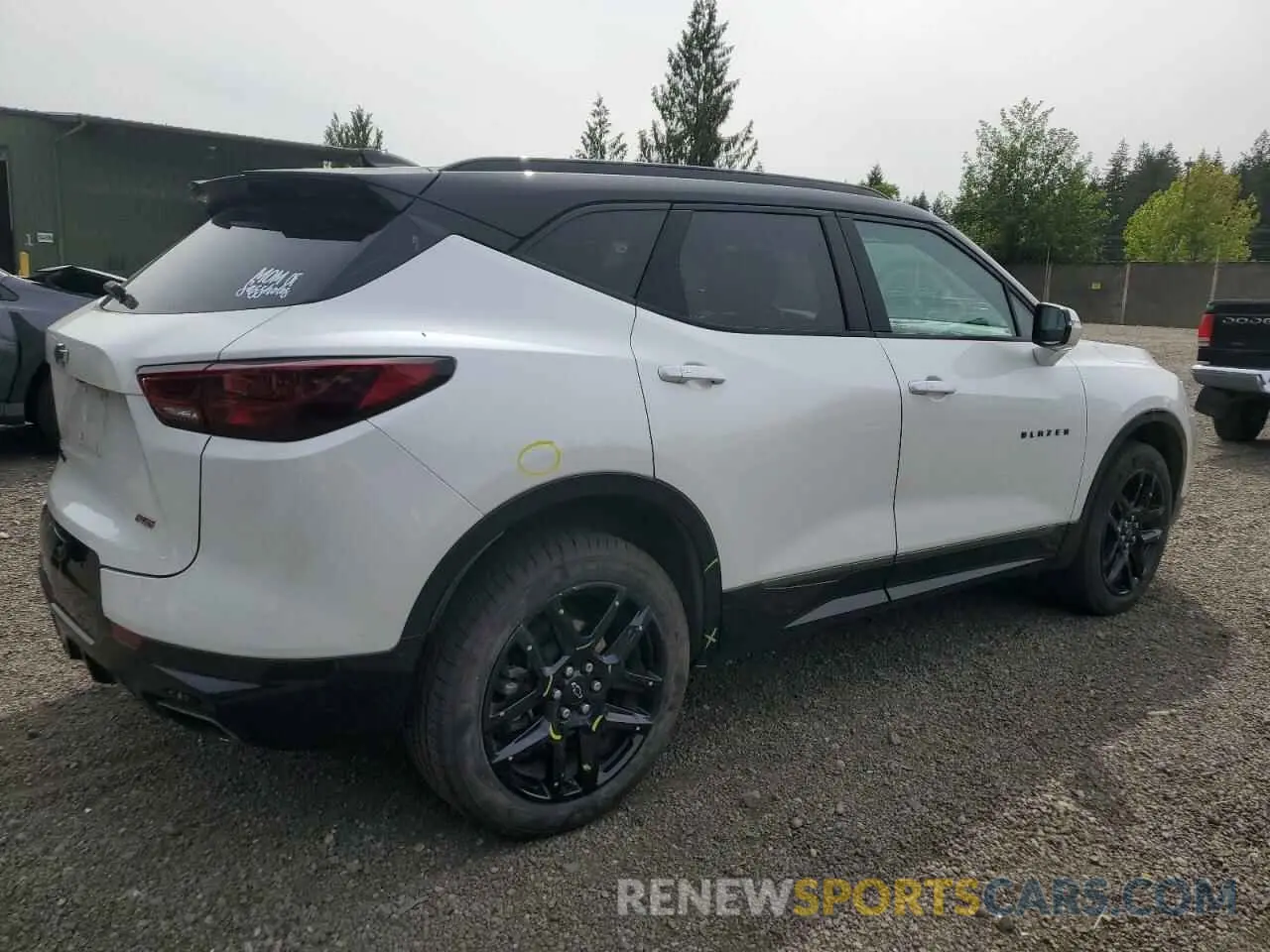 3 Photograph of a damaged car 3GNKBKRSXRS139522 CHEVROLET BLAZER 2024