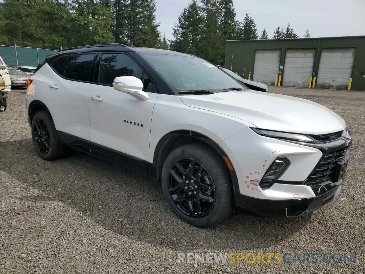 4 Photograph of a damaged car 3GNKBKRSXRS139522 CHEVROLET BLAZER 2024
