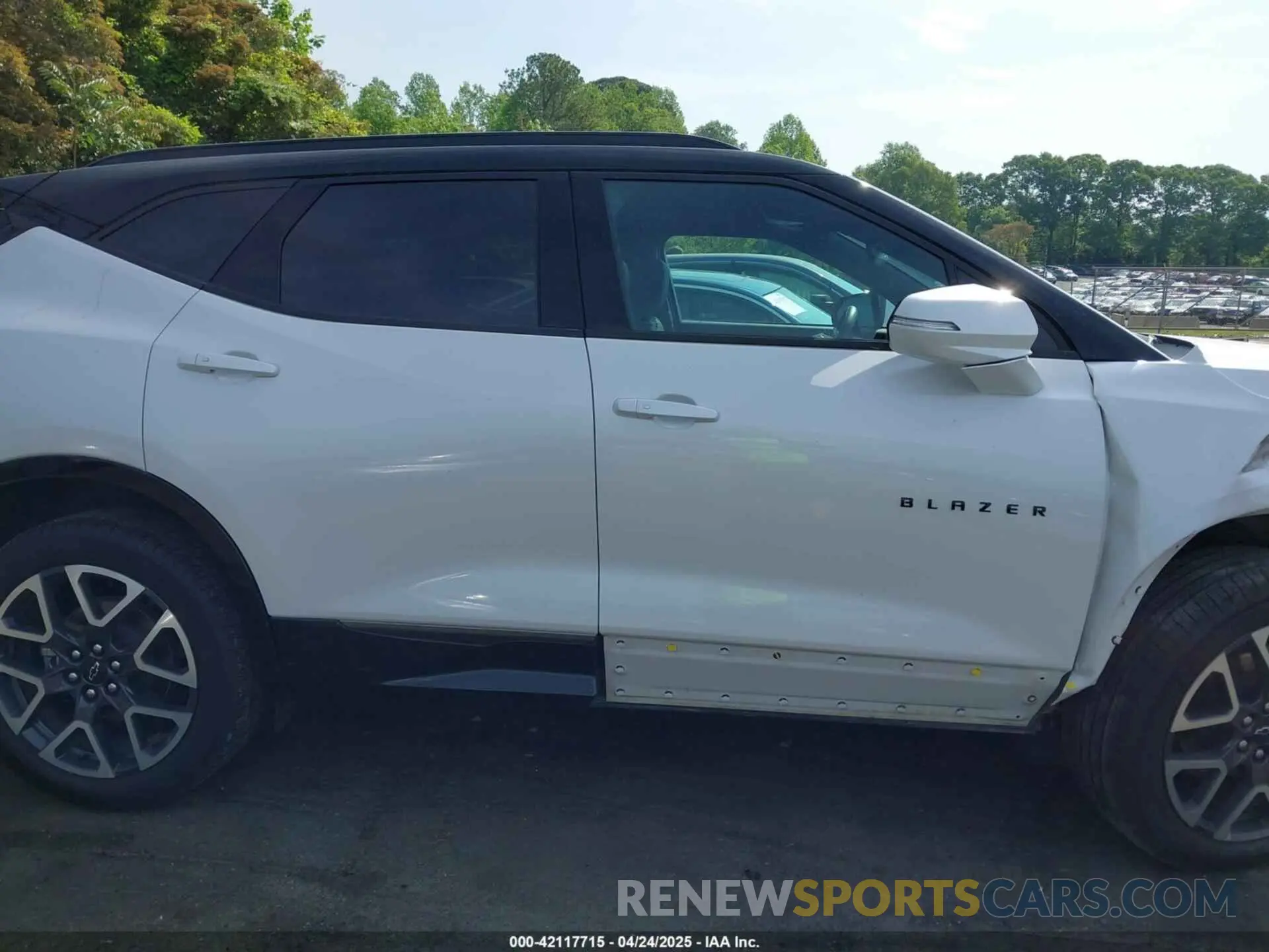 13 Photograph of a damaged car 3GNKBKRSXRS143036 CHEVROLET BLAZER 2024