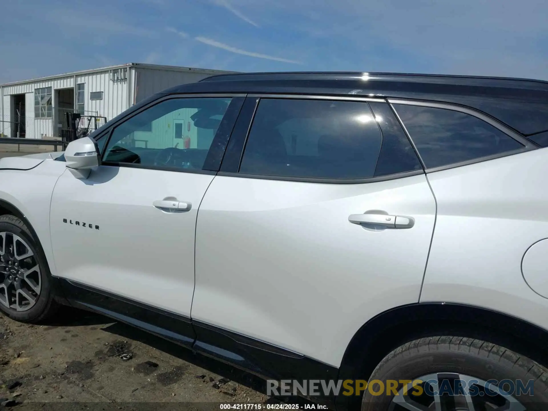 14 Photograph of a damaged car 3GNKBKRSXRS143036 CHEVROLET BLAZER 2024