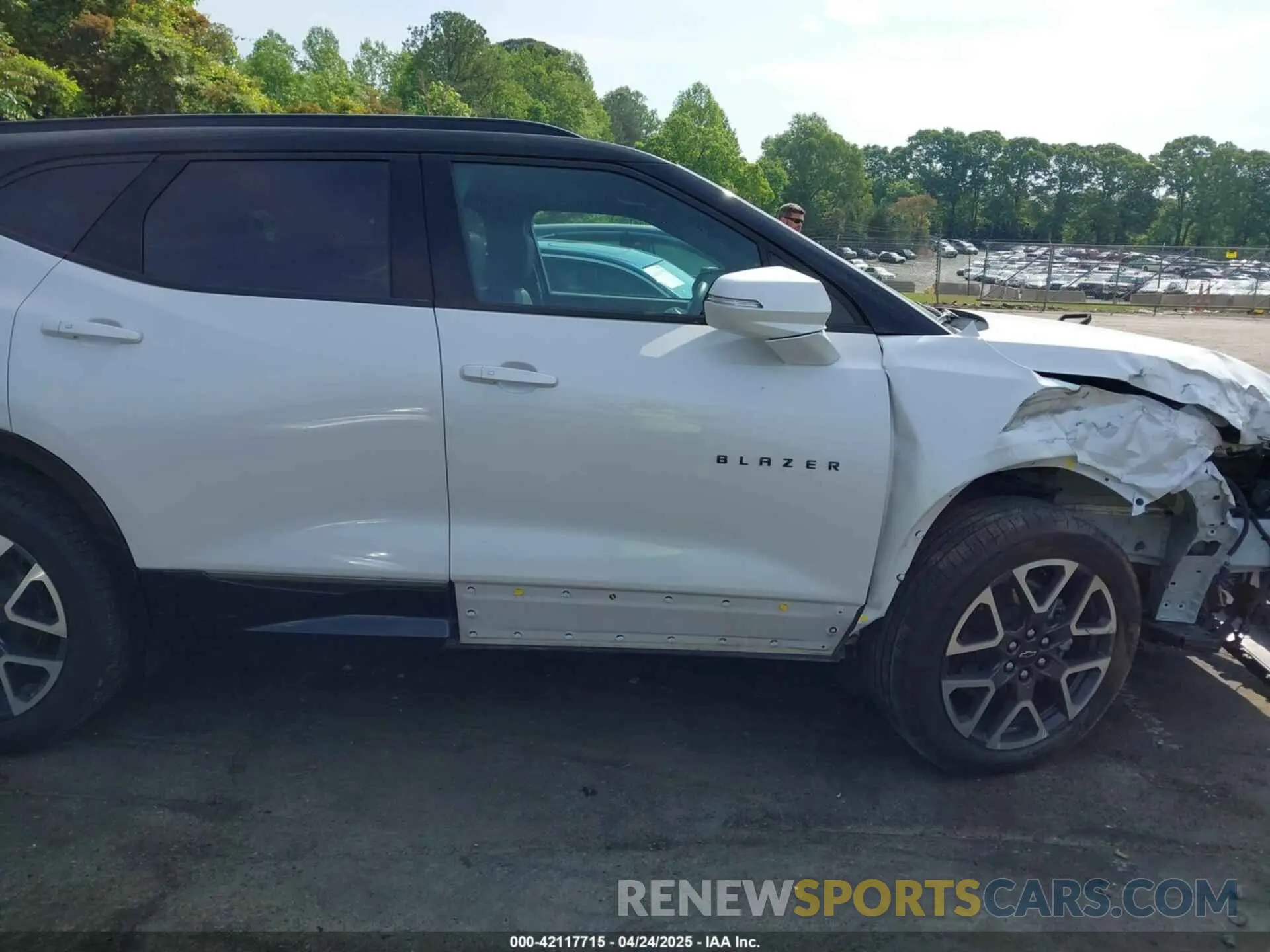 17 Photograph of a damaged car 3GNKBKRSXRS143036 CHEVROLET BLAZER 2024