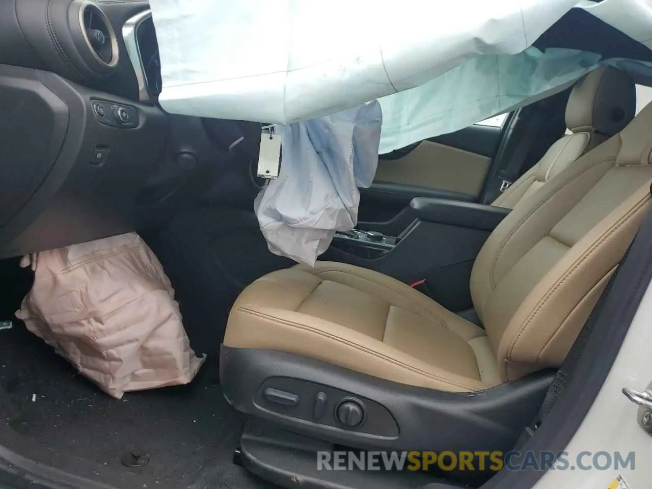 7 Photograph of a damaged car 3GNKBLRSXRS282234 CHEVROLET BLAZER 2024