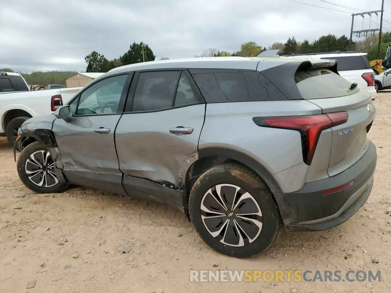 2 Photograph of a damaged car 3GNKDBRJ4RS216273 CHEVROLET BLAZER 2024