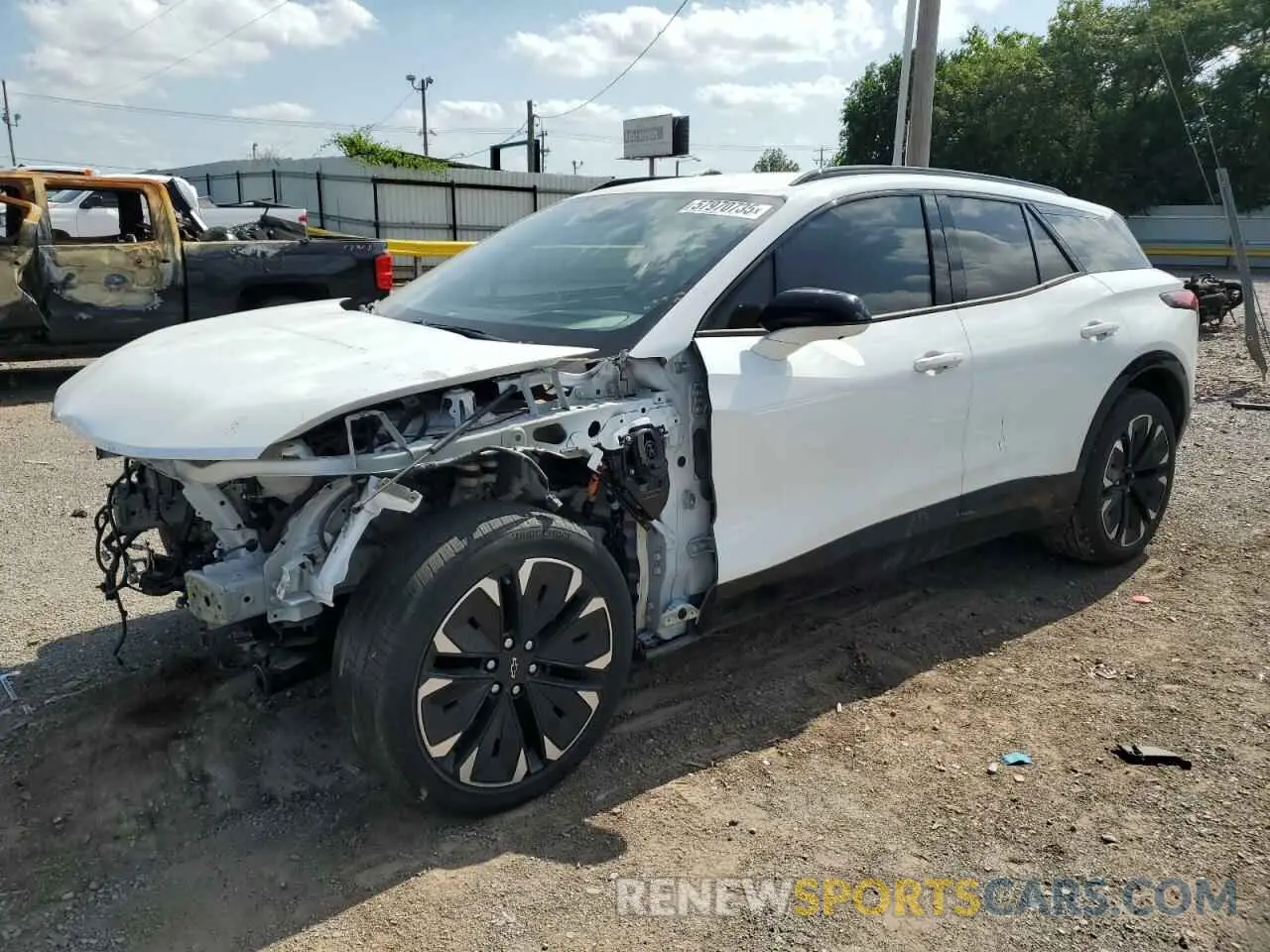 1 Photograph of a damaged car 3GNKDCRJ0RS172701 CHEVROLET BLAZER 2024