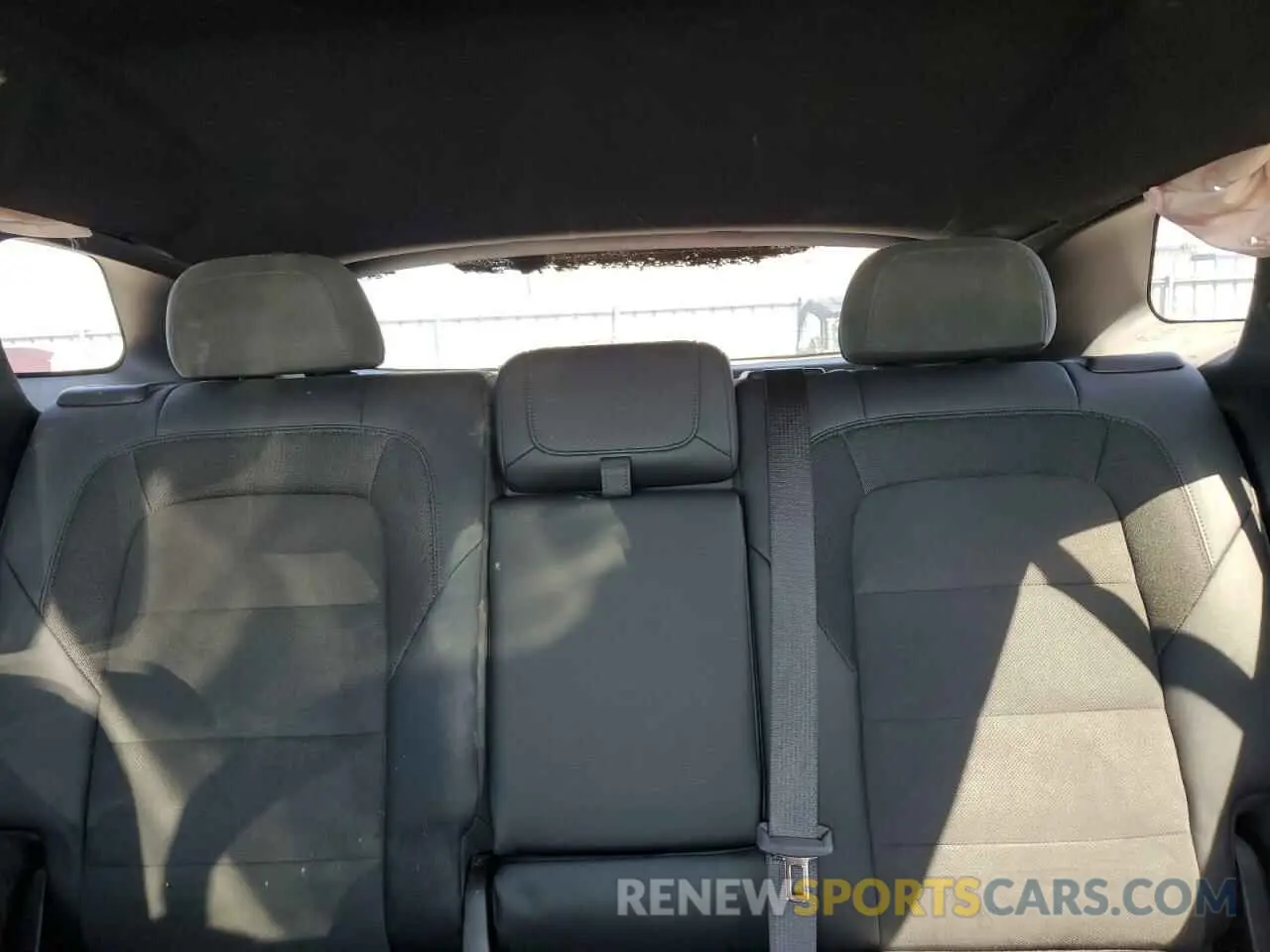 10 Photograph of a damaged car 3GNKDCRJ0RS174240 CHEVROLET BLAZER 2024