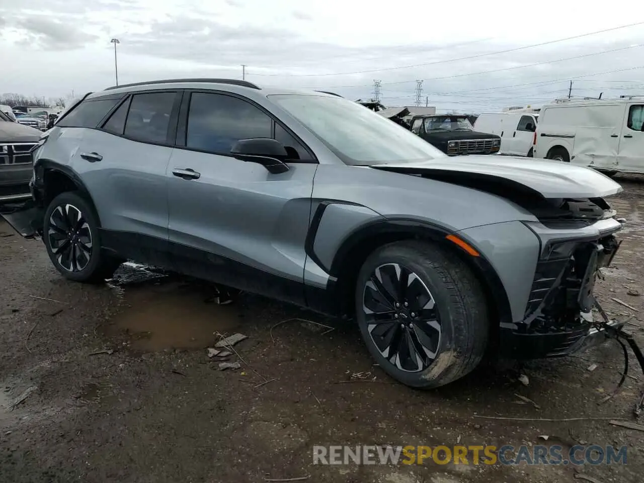 4 Photograph of a damaged car 3GNKDCRJ1RS219282 CHEVROLET BLAZER 2024