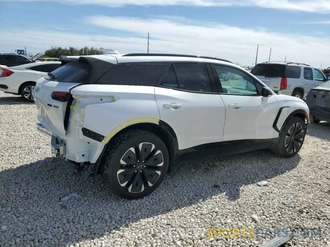 3 Photograph of a damaged car 3GNKDCRJ3RS255118 CHEVROLET BLAZER 2024