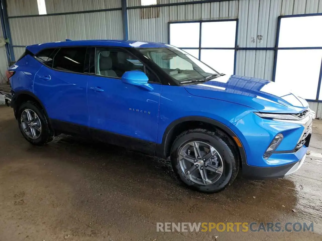 4 Photograph of a damaged car 3GNKBCR45SS188964 CHEVROLET BLAZER 2025