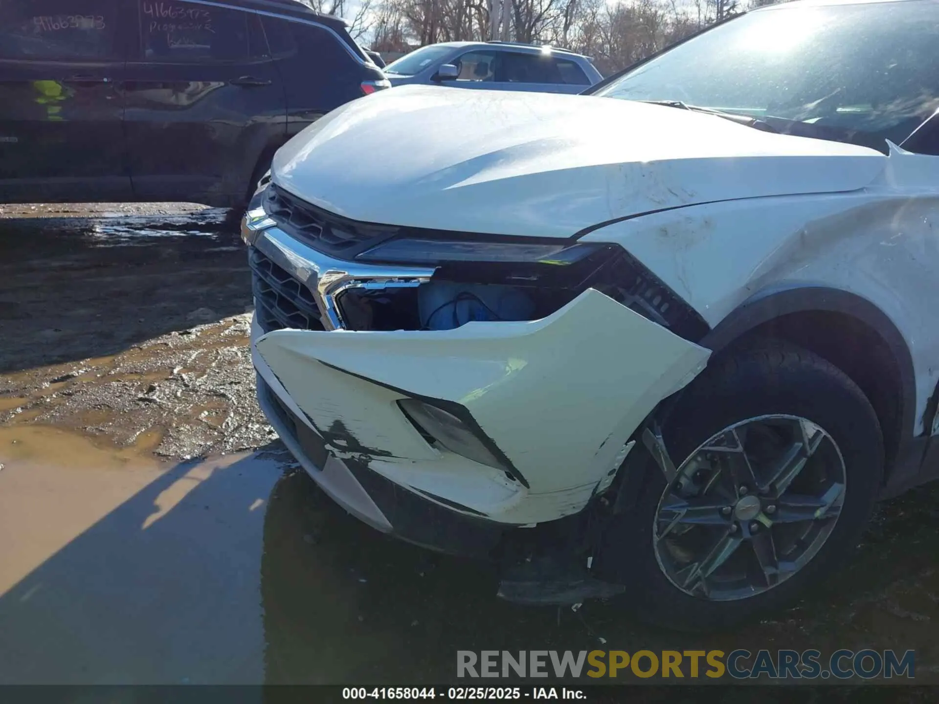 6 Photograph of a damaged car 3GNKBCR48SS166845 CHEVROLET BLAZER 2025