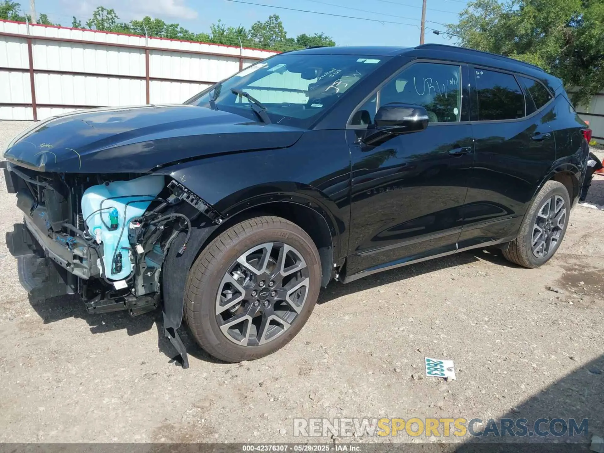 2 Photograph of a damaged car 3GNKBERS1SS196957 CHEVROLET BLAZER 2025