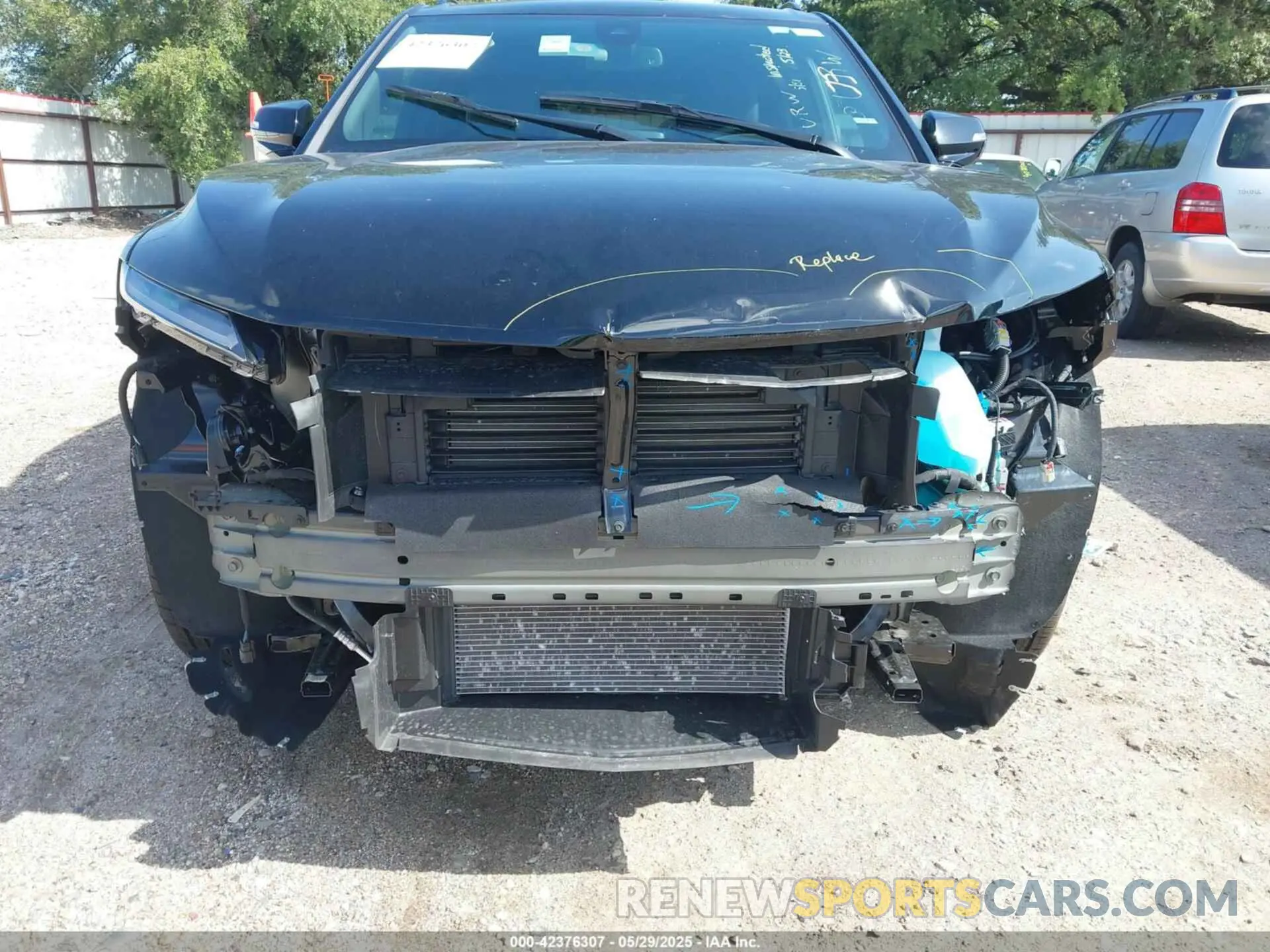 6 Photograph of a damaged car 3GNKBERS1SS196957 CHEVROLET BLAZER 2025