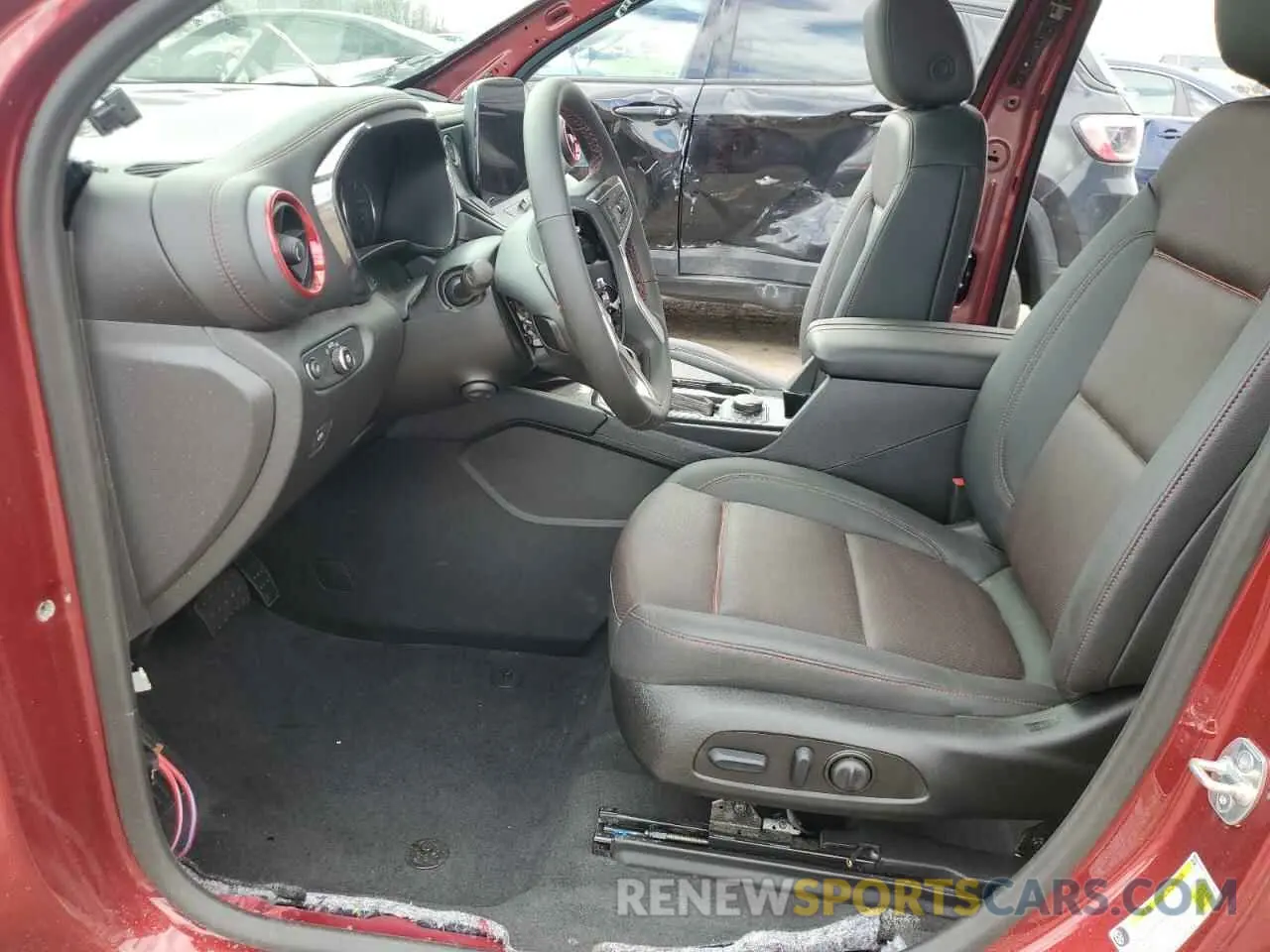 7 Photograph of a damaged car 3GNKBERS6SS148791 CHEVROLET BLAZER 2025