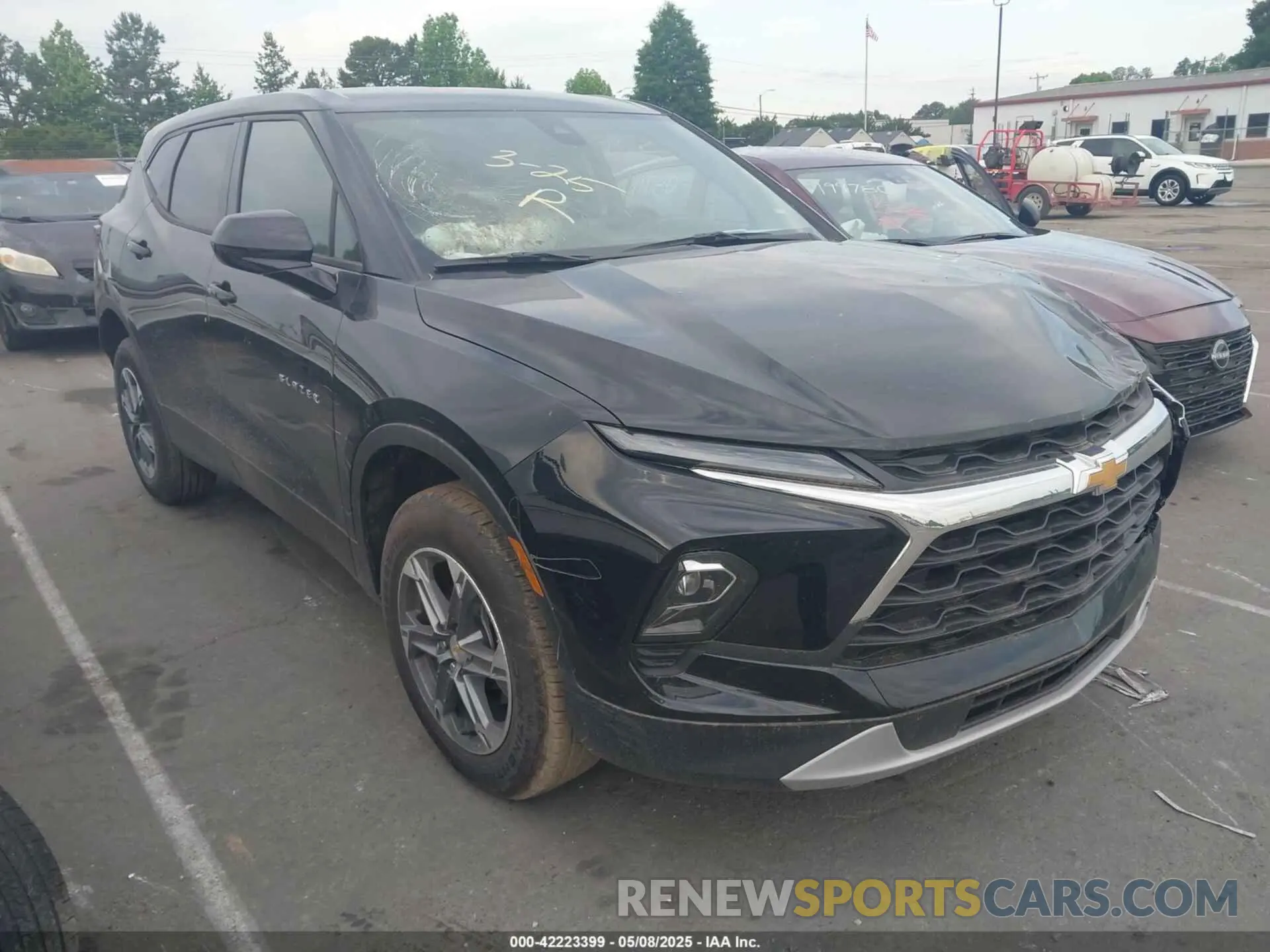 1 Photograph of a damaged car 3GNKBHR43SS184196 CHEVROLET BLAZER 2025