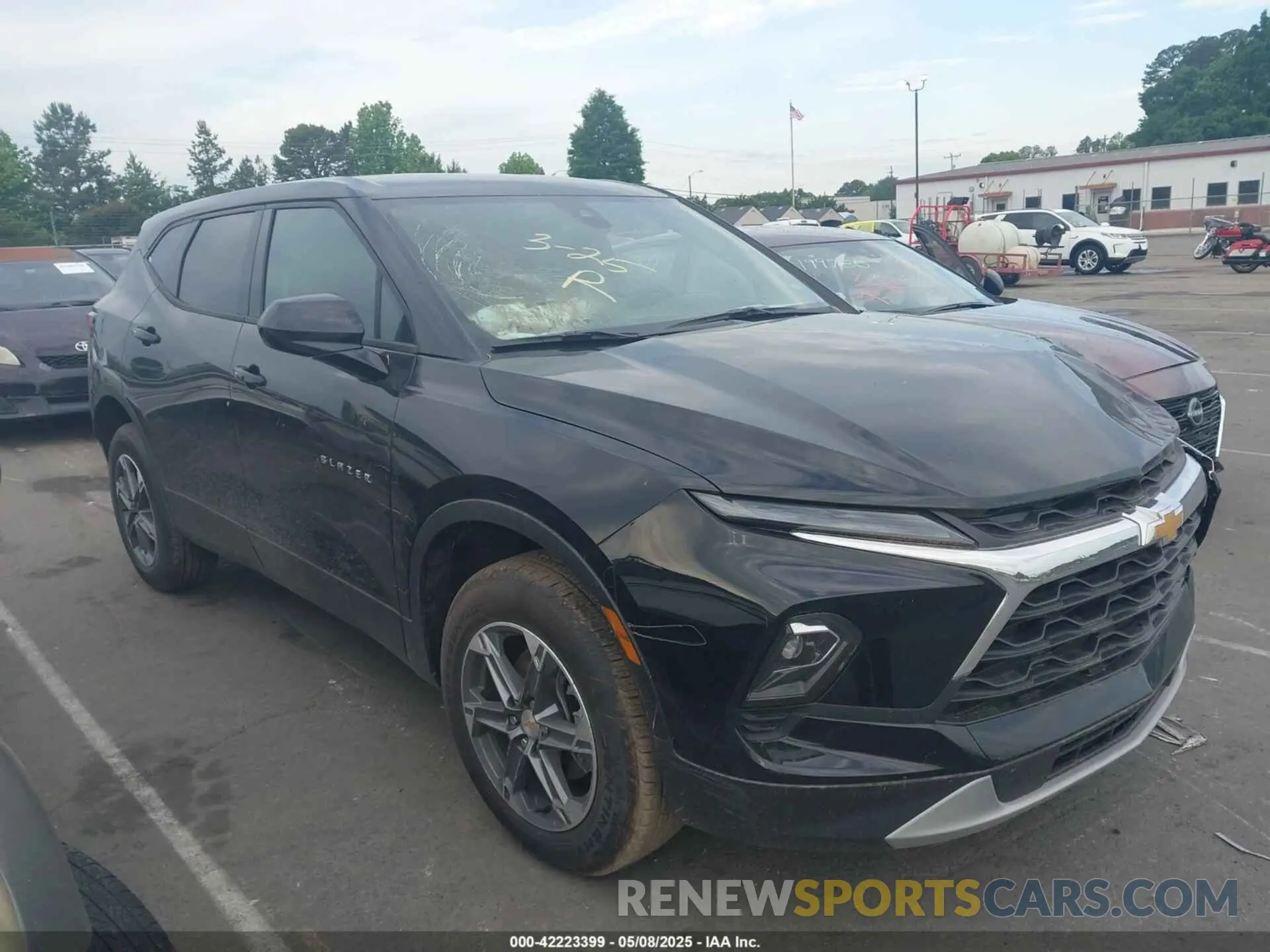 13 Photograph of a damaged car 3GNKBHR43SS184196 CHEVROLET BLAZER 2025