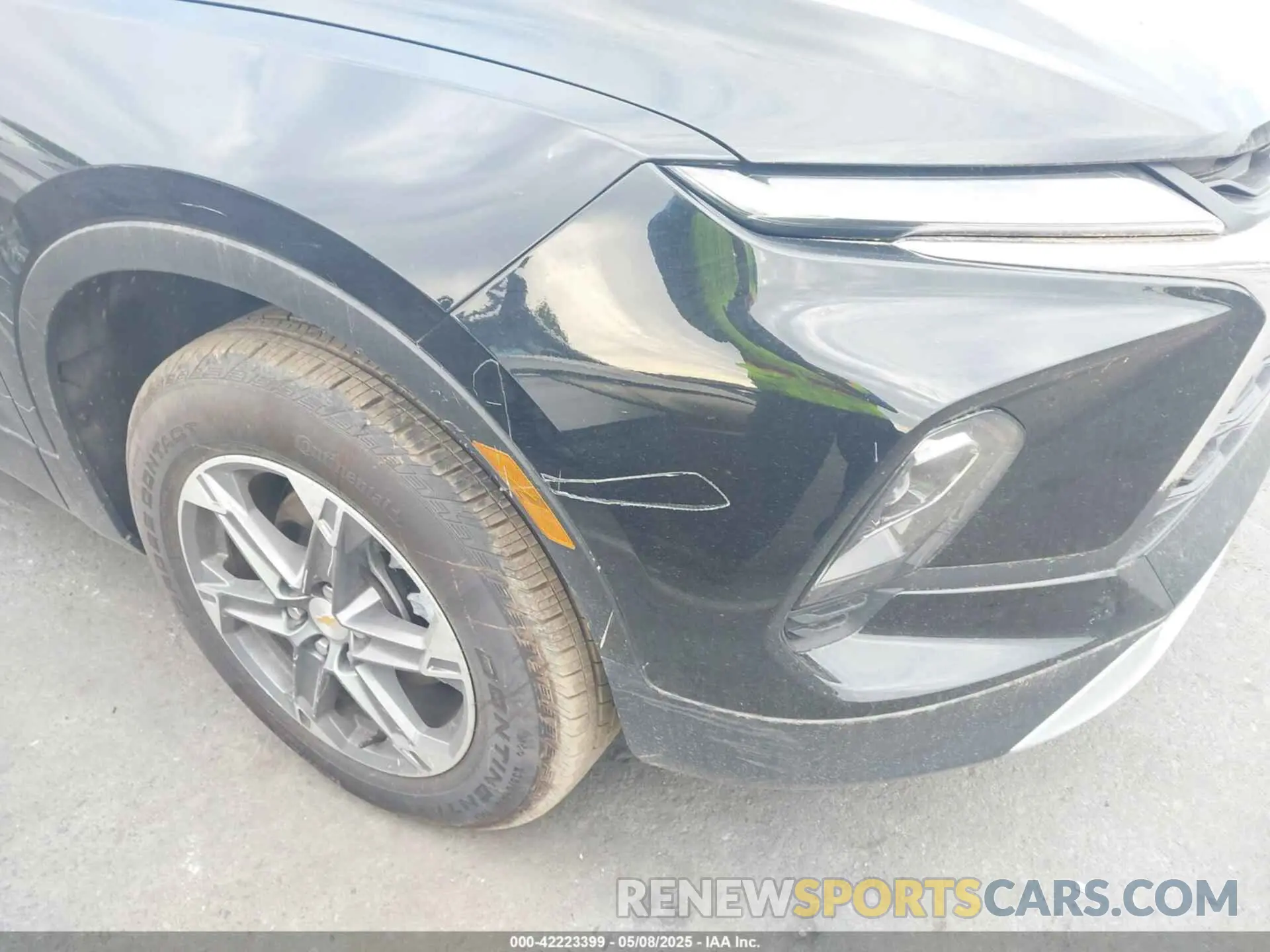 18 Photograph of a damaged car 3GNKBHR43SS184196 CHEVROLET BLAZER 2025