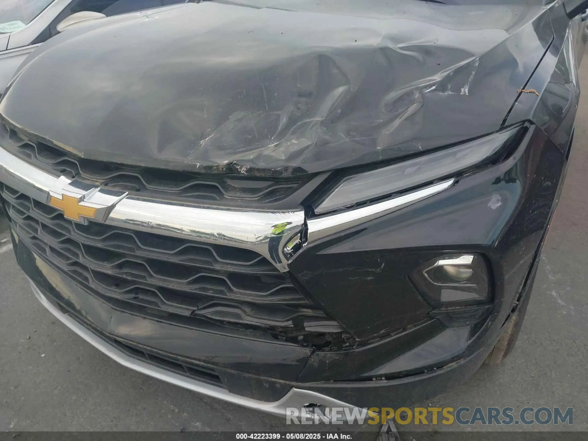 6 Photograph of a damaged car 3GNKBHR43SS184196 CHEVROLET BLAZER 2025