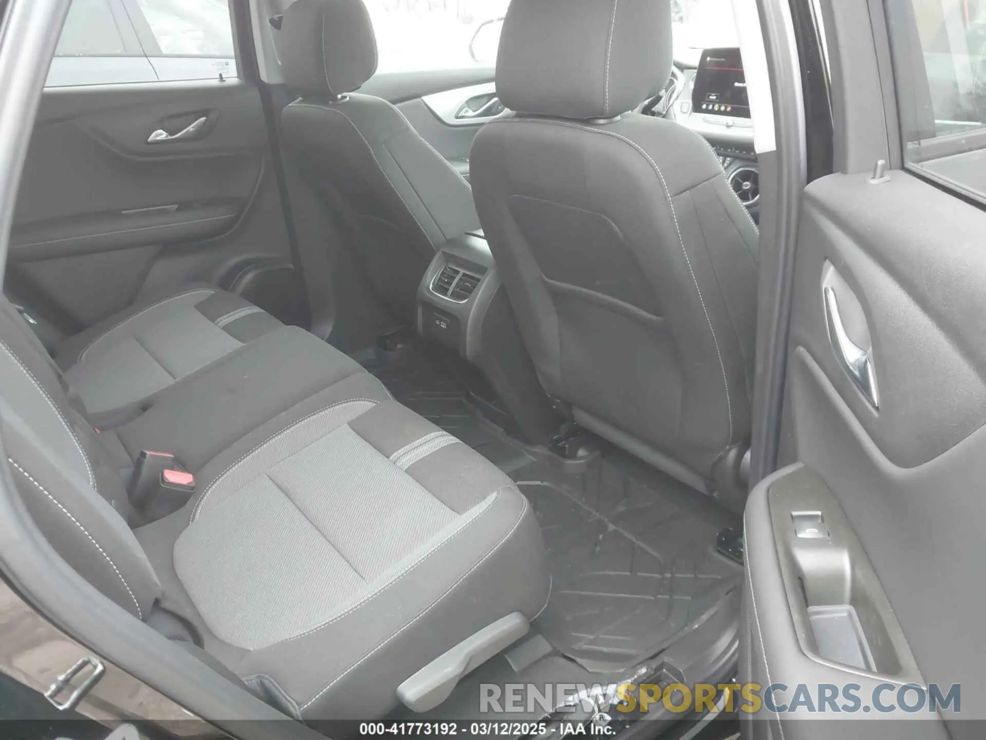 8 Photograph of a damaged car 3GNKBHR44SS162000 CHEVROLET BLAZER 2025