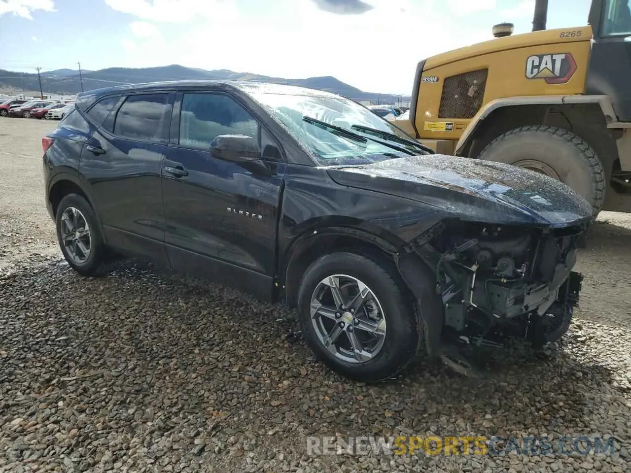 4 Photograph of a damaged car 3GNKBHR48SS145667 CHEVROLET BLAZER 2025
