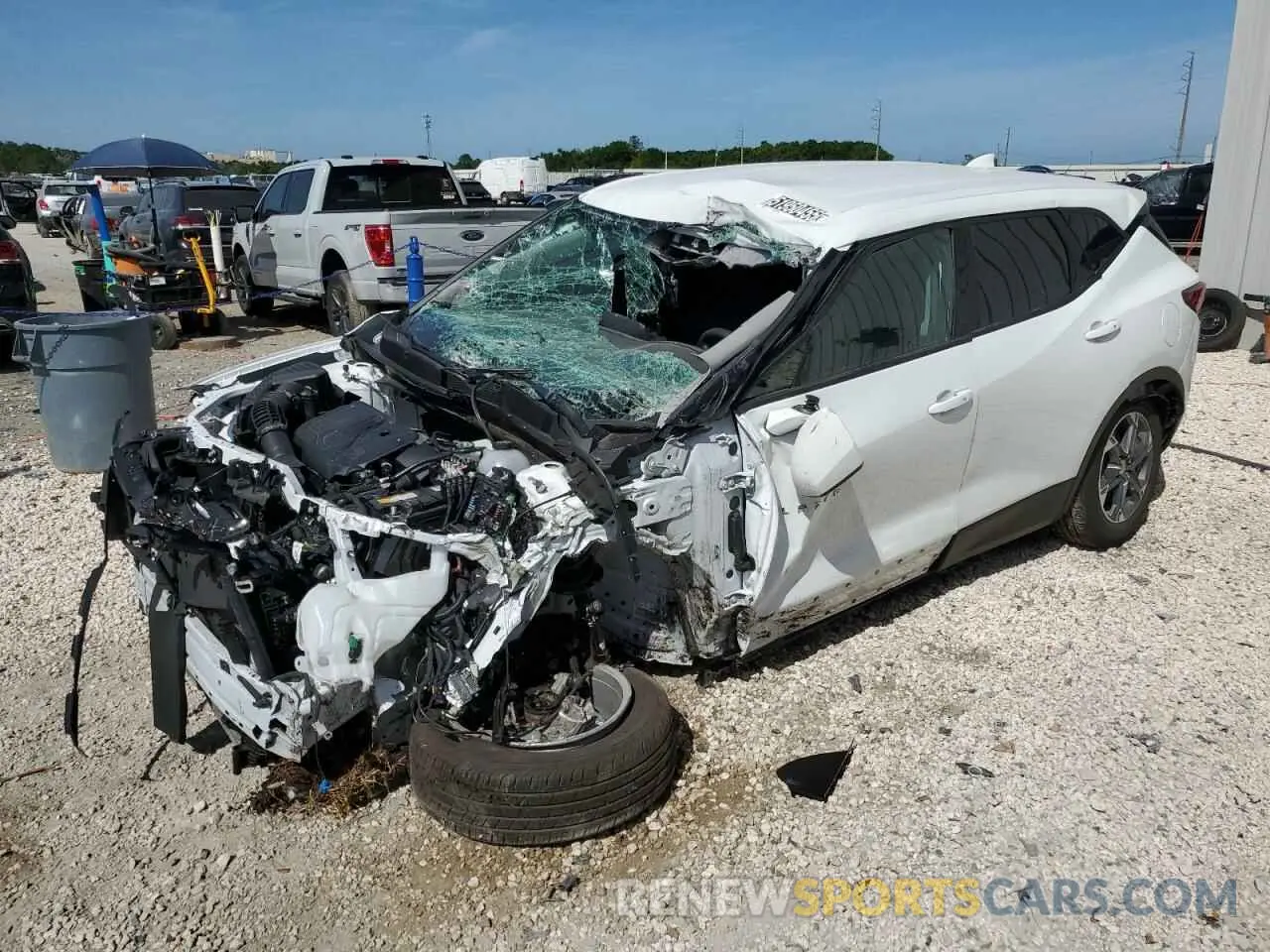 1 Photograph of a damaged car 3GNKBHR48SS172724 CHEVROLET BLAZER 2025